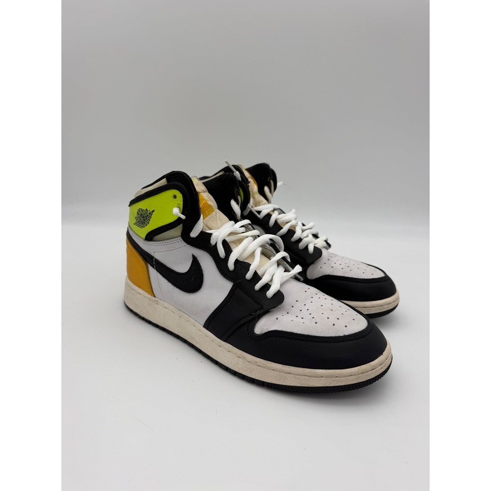 Nike Air Jordan 1 Retro High OG Volt Gold Mens Size 7 555088-118 White Black